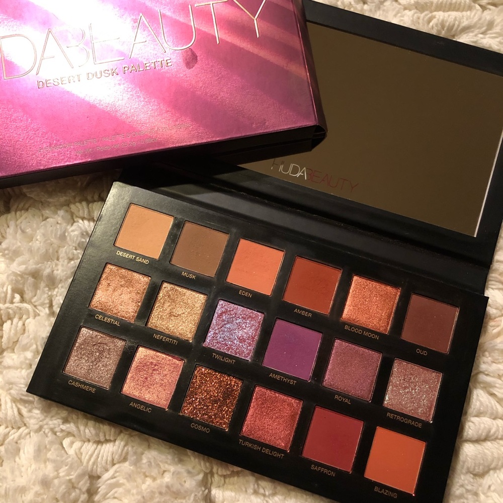 HUDA BEAUTY Desert Dusk Palette